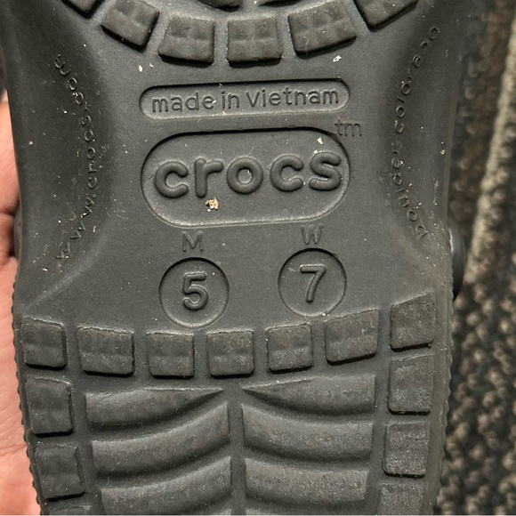 black crocs - Picture 3 of 3